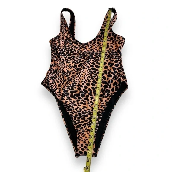 Boohoo Leopard Print One-Piece Swimsuit 6 New Animal - Picture 7 of 10